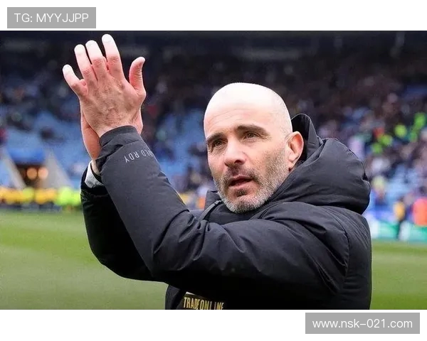 英超｜能拦住“枪手”的只有“蓝军”，十人切尔西1：1阿森纳